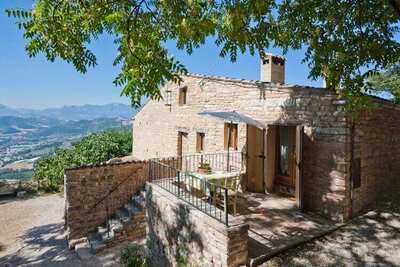 Location Maison à Acqualagna 5 personnes, Urbino