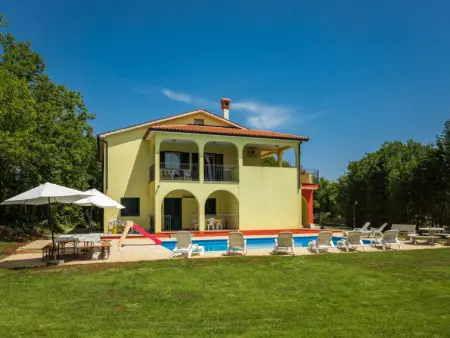 Location Maison à Labin 14 personnes