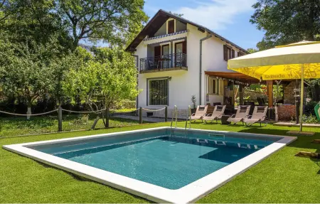 Location Maison à Grizane Belgrad 6 personnes