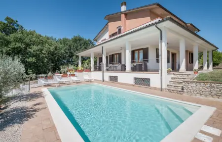 Location Maison à Otricoli 6 personnes