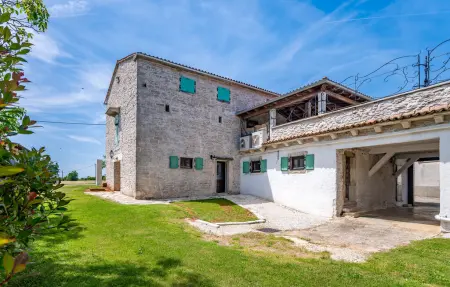 Location Maison à Pazin 8 personnes