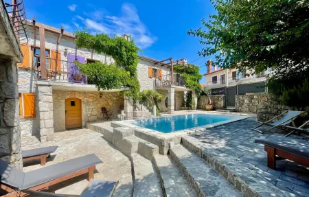 Location Maison à Gabonjin 12 personnes