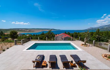 Location Maison à Rovanjska 8 personnes