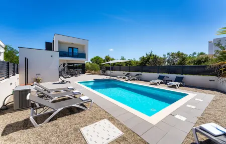 Location Maison à Zaton 8 personnes