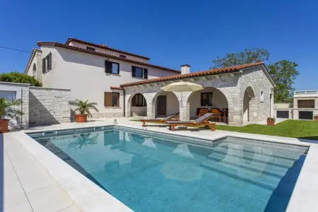 Location Maison à Barban 4 personnes