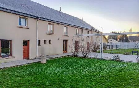 Location Maison à Maubert Fontaine 15 personnes