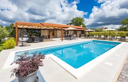 Location Maison à Labin 11 personnes