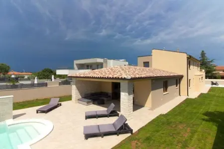 Location Villa à Pula 8 personnes