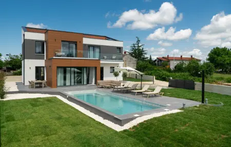 Location Maison à Orbanici 8 personnes