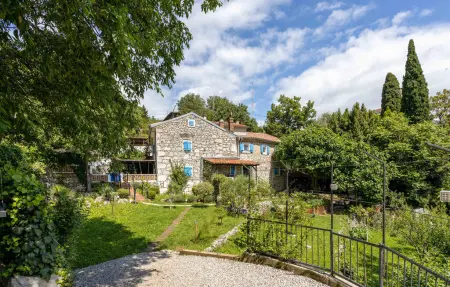 Location Maison à Rijeka 4 personnes
