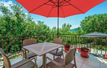 Location Maison à Ledenice 7 personnes