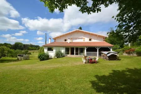 Location Maison à Camiran 6 personnes