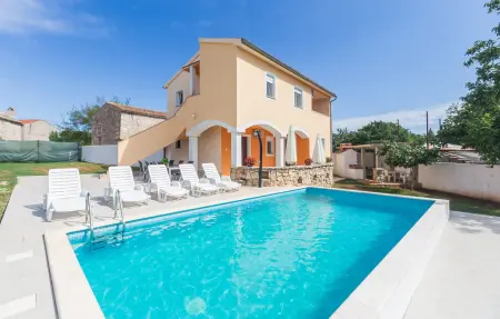 Location Maison à Segotici 8 personnes