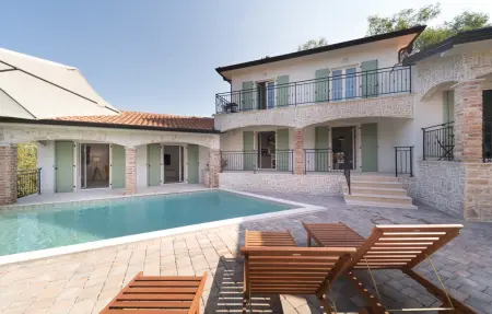 Location Maison à Crklada 8 personnes