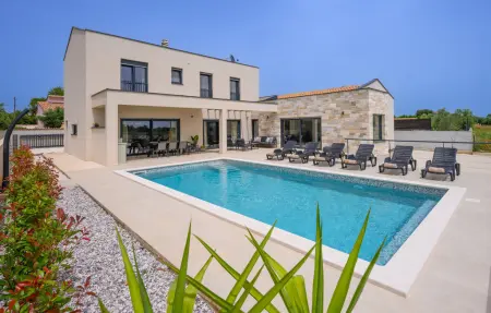 Location Maison à Loborika 8 personnes