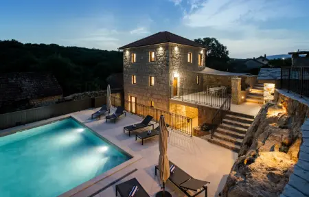 Location Maison à Zmijavci 7 personnes