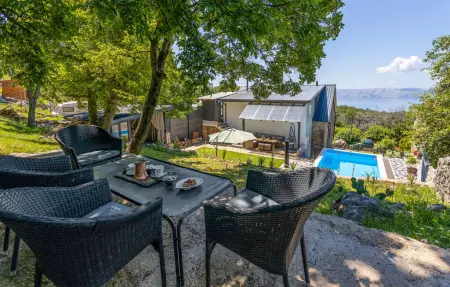 Location Maison à Bater 8 personnes