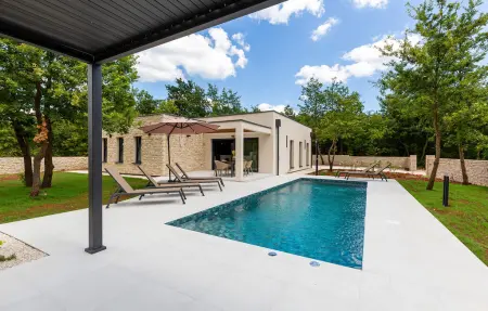 Location Maison à Klarici 6 personnes