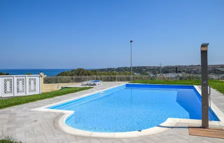 Location Maison à Brucoli 13 personnes