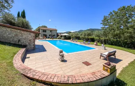 Location Maison à Melezzole 6 personnes