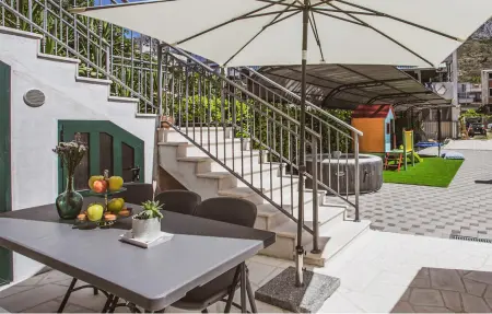 Location Maison à Dugi Rat 8 personnes