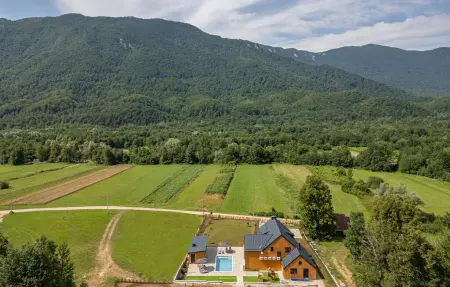 Location Maison à Rizvanusa 8 personnes