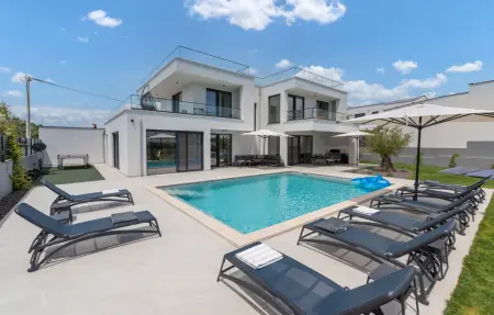 Location Maison à Banjole 10 personnes