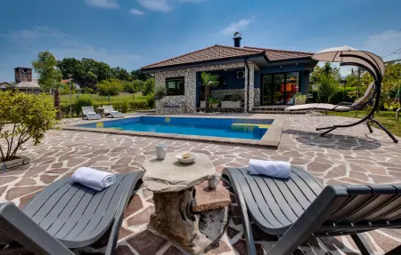 Location Maison à Igrisce 8 personnes