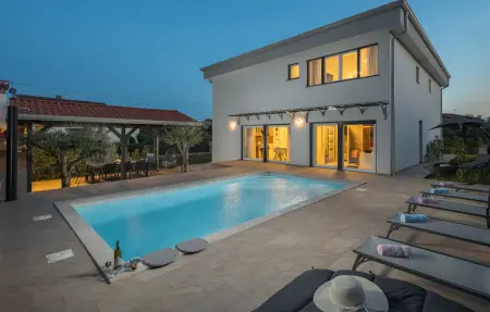 Location Maison à Perci 10 personnes