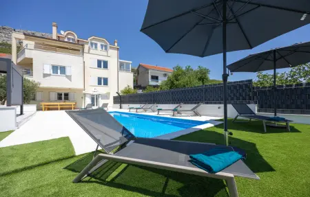 Location Maison à Kucine 9 personnes