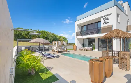 Location Maison à Vrvari 8 personnes