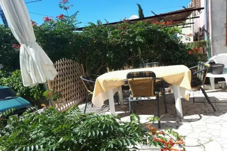 Location Maison à Beli 4 personnes