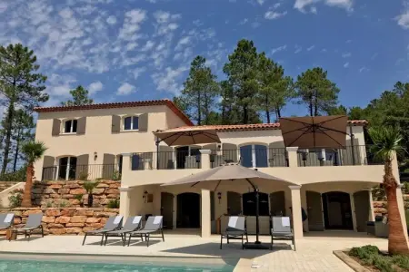 Location Maison à Le Muy 8 personnes