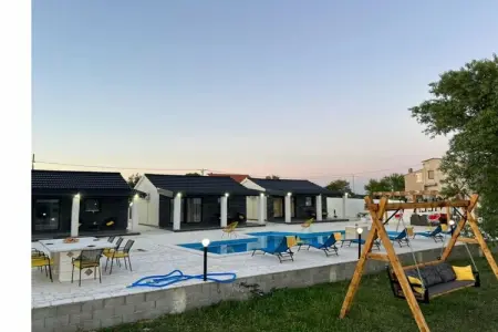 Location Villa à Benkovac 9 personnes