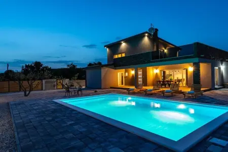 Location Villa à Stankovci 8 personnes