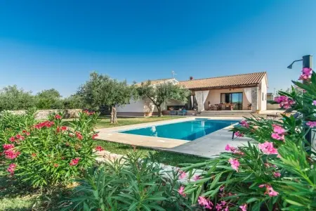 Location Villa à Galizana 8 personnes