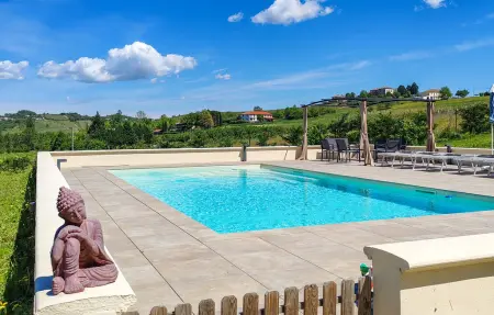 Location Maison à San Marzano Oliveto 9 personnes