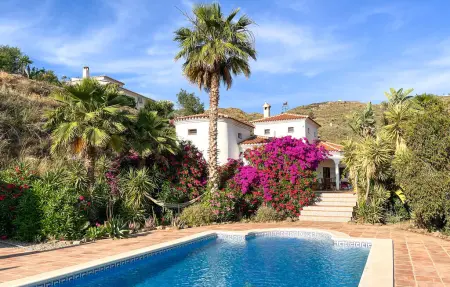 Location Maison à Arenas 10 personnes