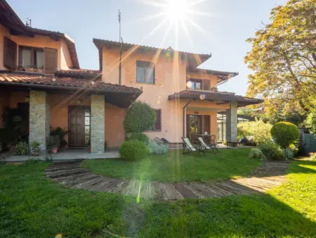Location Maison à Narzole 8 personnes