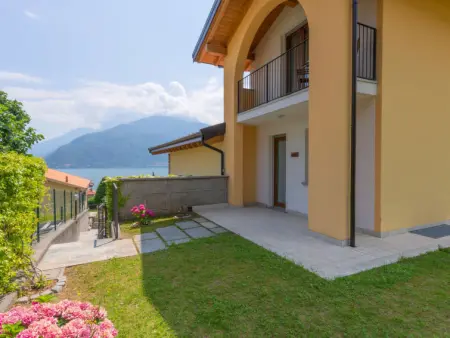 Location Maison à Musso 5 personnes