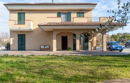 Location Maison à Morrovalle 10 personnes