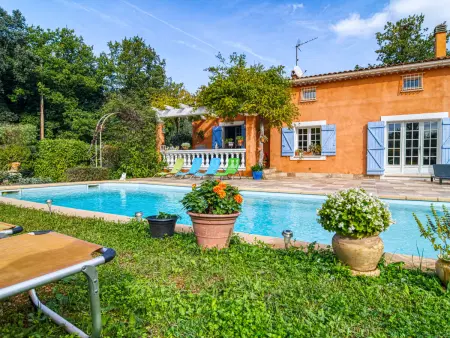 Location Maison à Besse sur Issole 7 personnes
