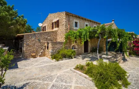 Location Maison à Arta 5 personnes