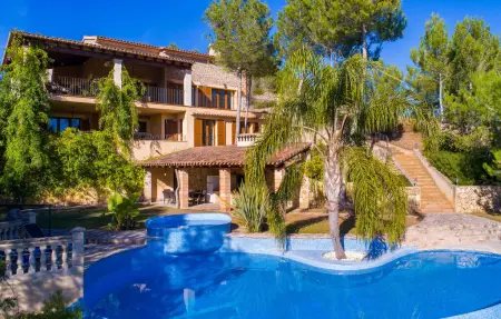 Location Maison à Son Macia 12 personnes