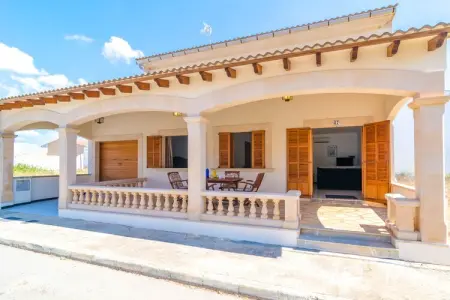 Location Maison à S'estanyol De Mitjorn, Illes Balears 6 personnes