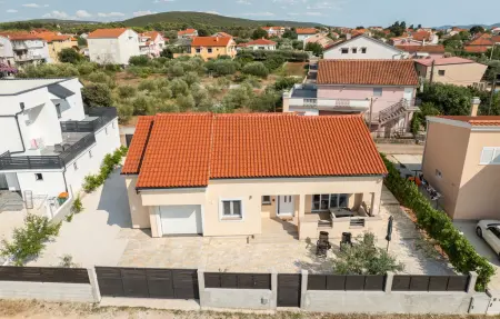 Location Maison à Sukosan 5 personnes