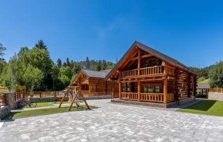 Location Maison à Fuzine 7 personnes