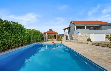 Location Maison à Cvrljevo 6 personnes