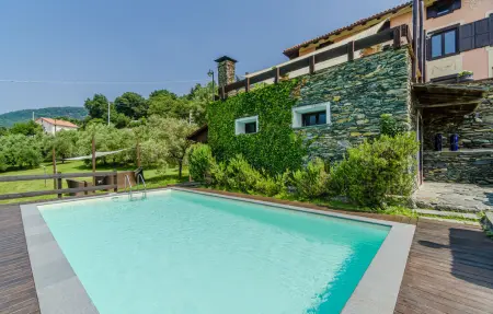 Location Maison à Fraz. Alpicella, Varaz 6 personnes