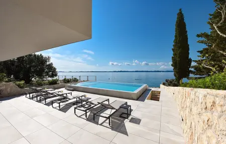 Location Maison à Zdrelac 8 personnes